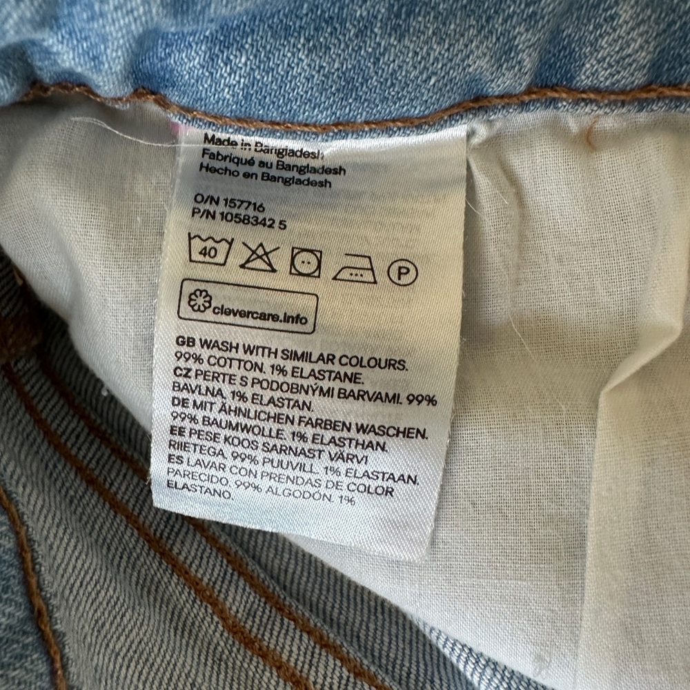 NWT H&M Light Wash Denim Bermuda Shorts – Size 10 (fits 8-10) - Picture 6 of 9